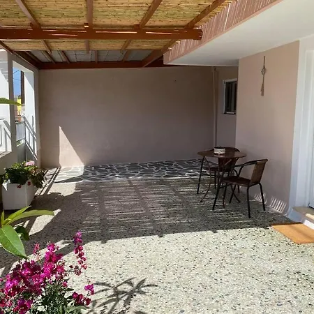 Apartment Neochori *